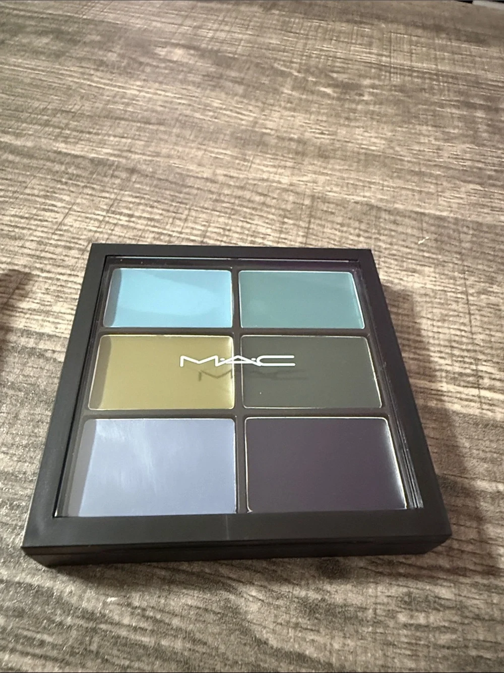 NWT MAC Cosmetics The Bad Girl Pro Eye Palette